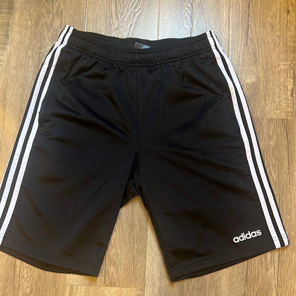 Adidas shorts 🖤 